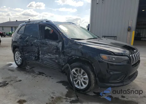 2021 Jeep Cherokee Latitude z USA, uszkodzony, nr VIN 1C4PJMCB1MD151878